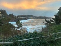 Beautiful sunset that reflected in the water . We could not have asked for a better view & plan to return as soon as possible ❣️