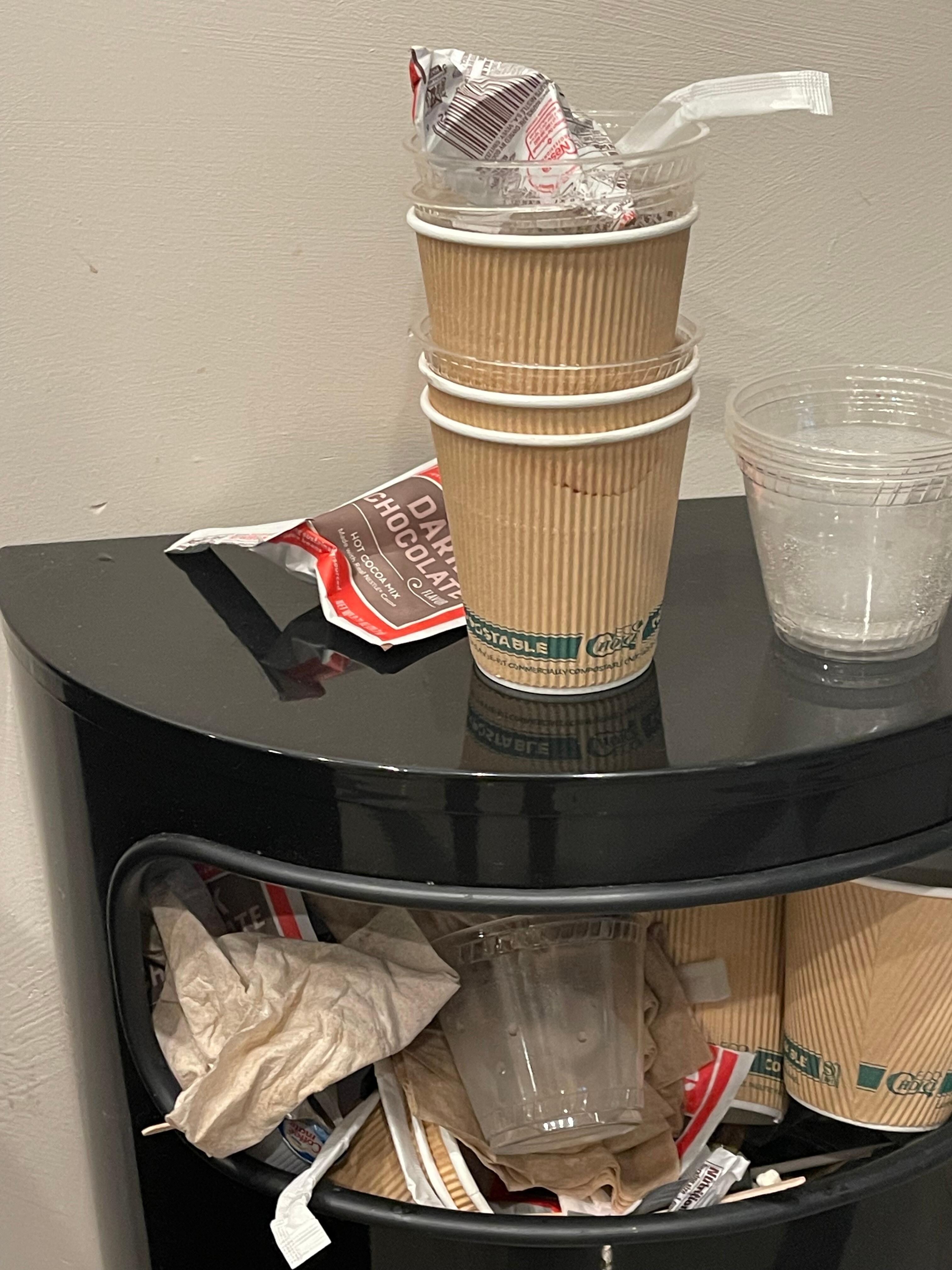 Coffe bar in the lobby trash overp
