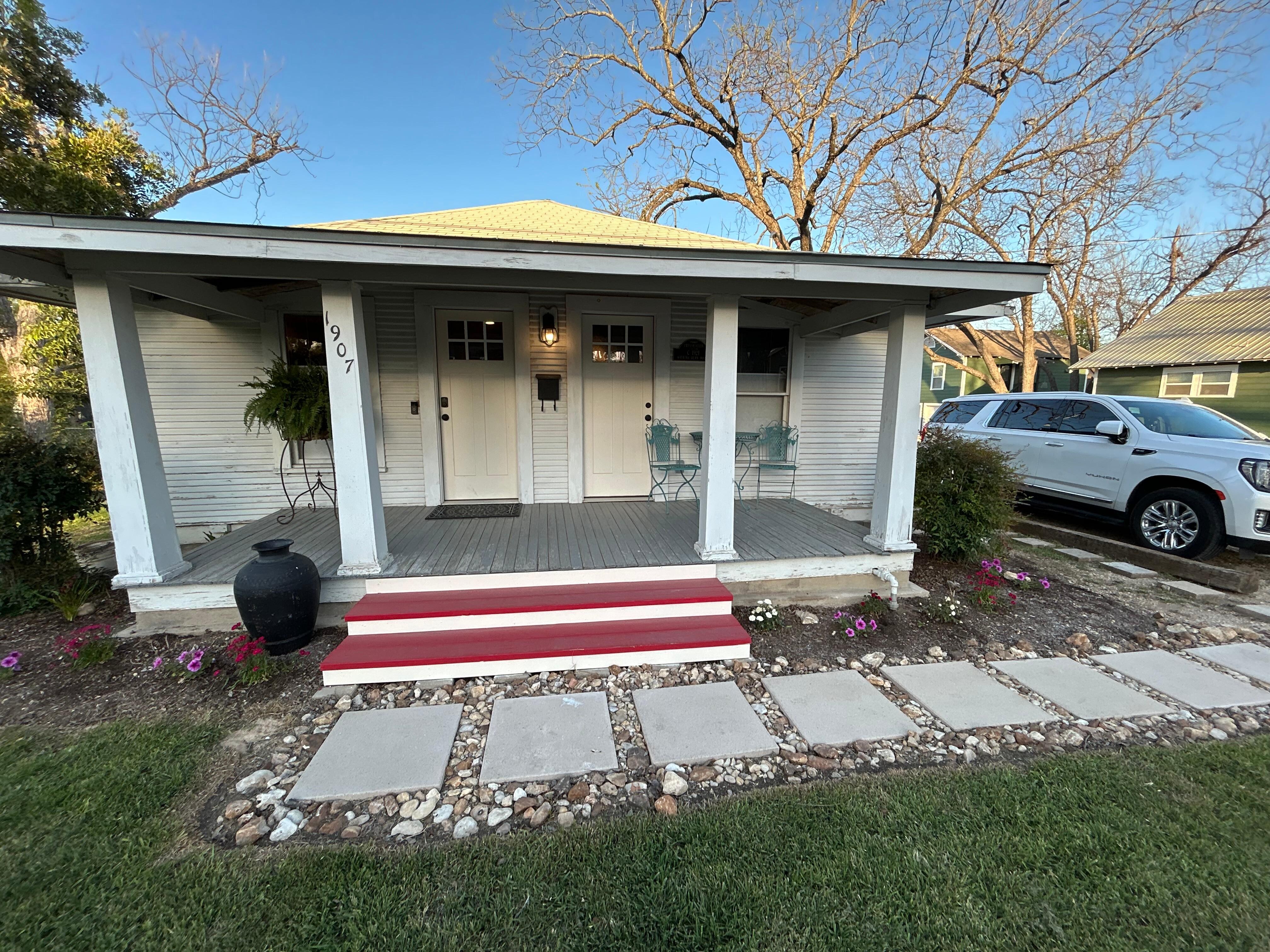 So charming! And very welcoming area.