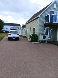 J'ai posé le chalet avec mon auto, pour montrer où j'étais avec le chalet.