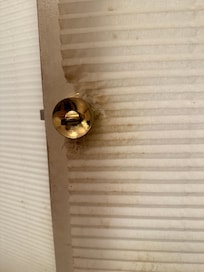 Blinds on the middle bedroom door were disgusting