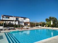 Hotel con piscina