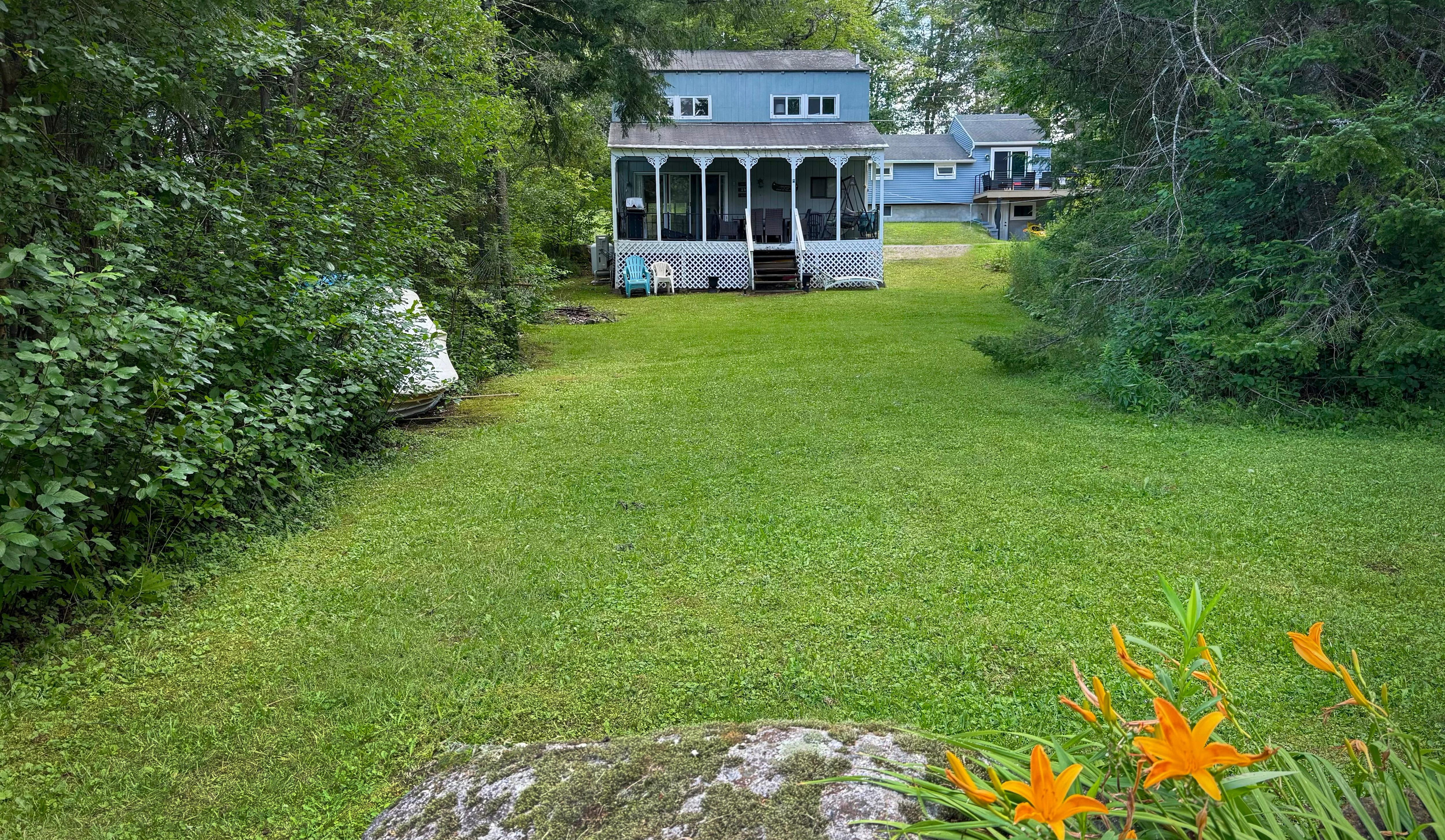 Capacious-yet-cozy Cottage