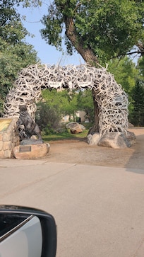 Dubois elk antler arch