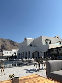 outdoor / pool