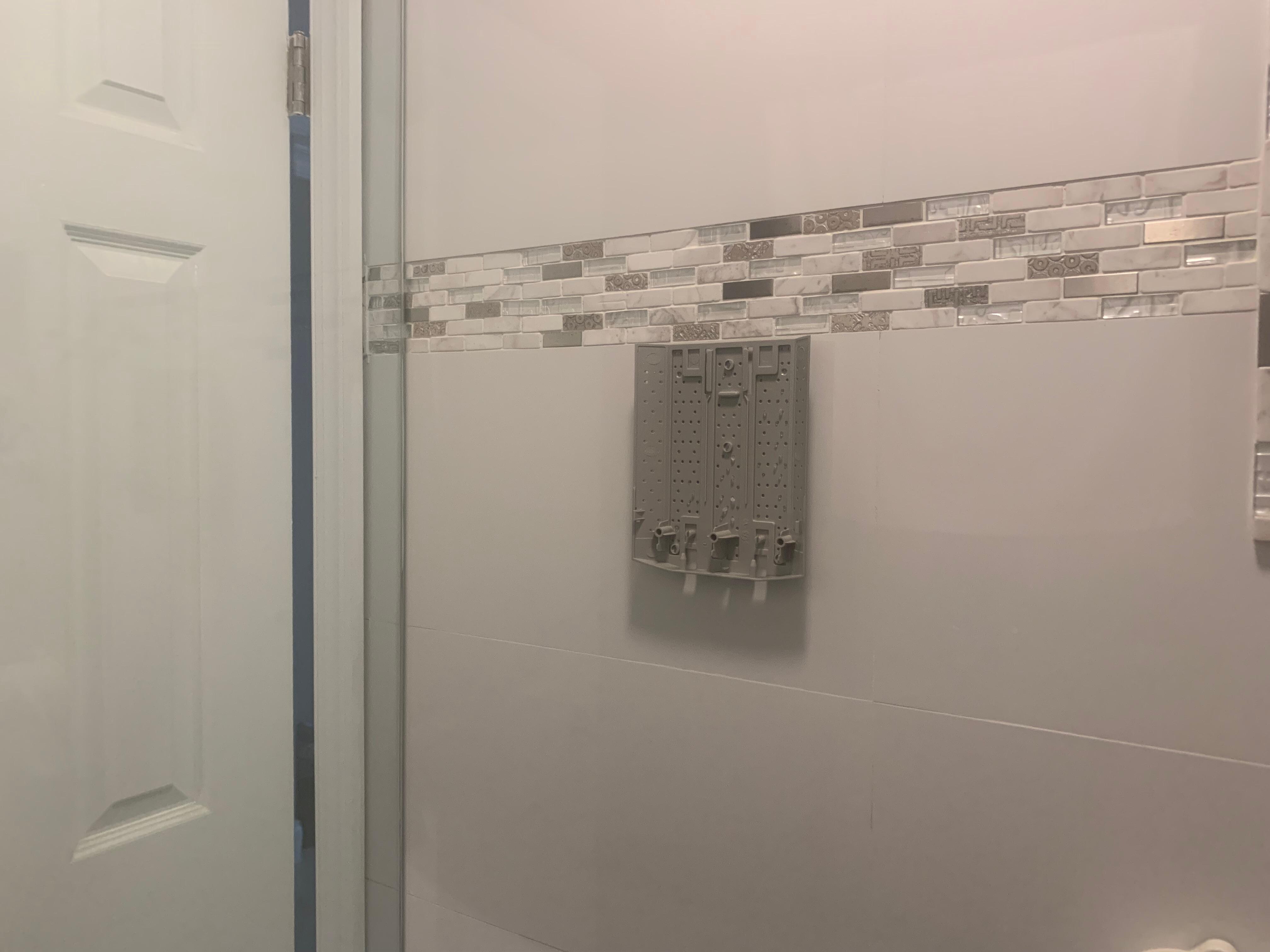 Primary shower shampoo/bath gel dispenser broken off