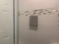 Primary shower shampoo/bath gel dispenser broken off