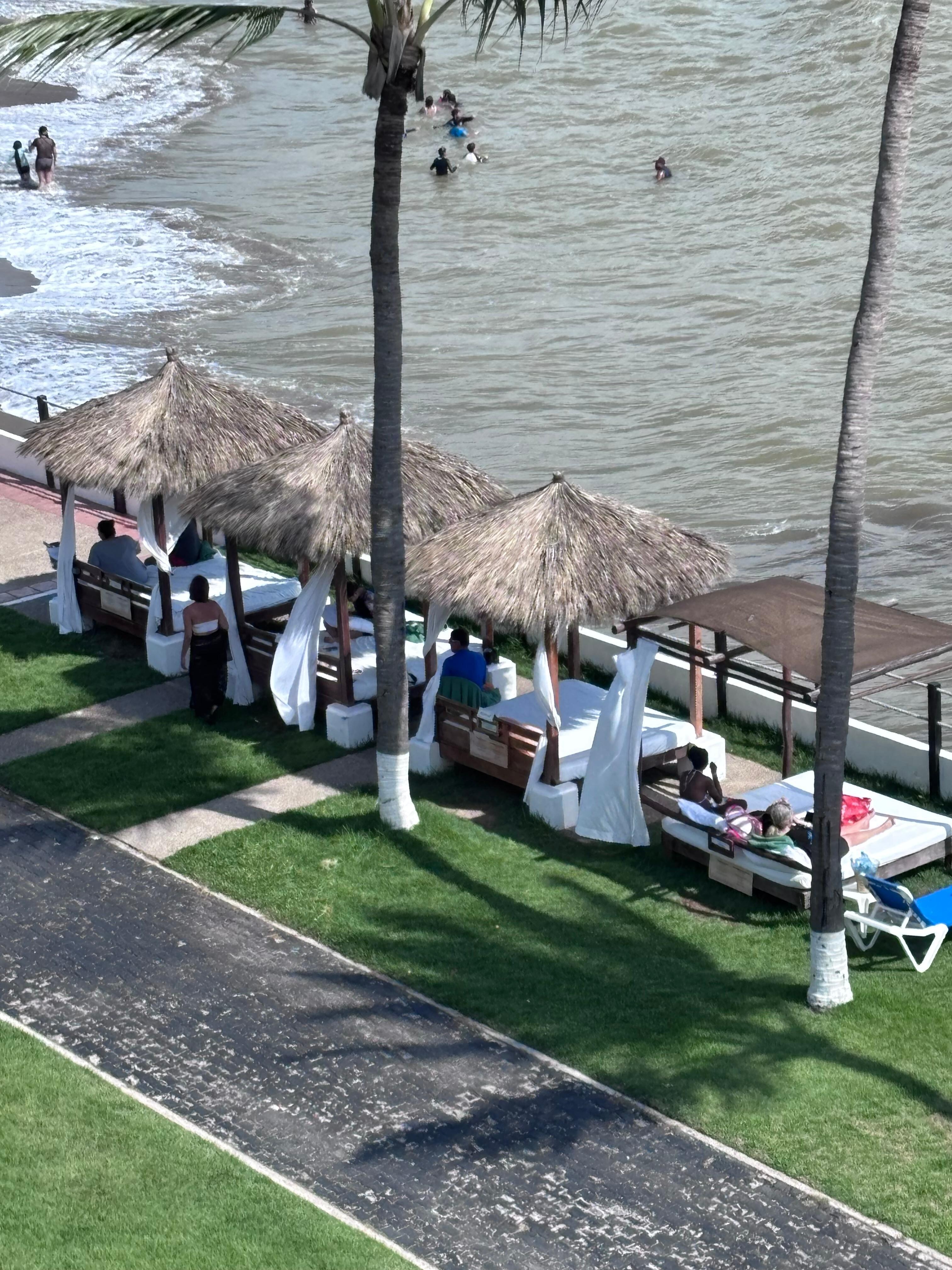Beautiful Cabanas!!