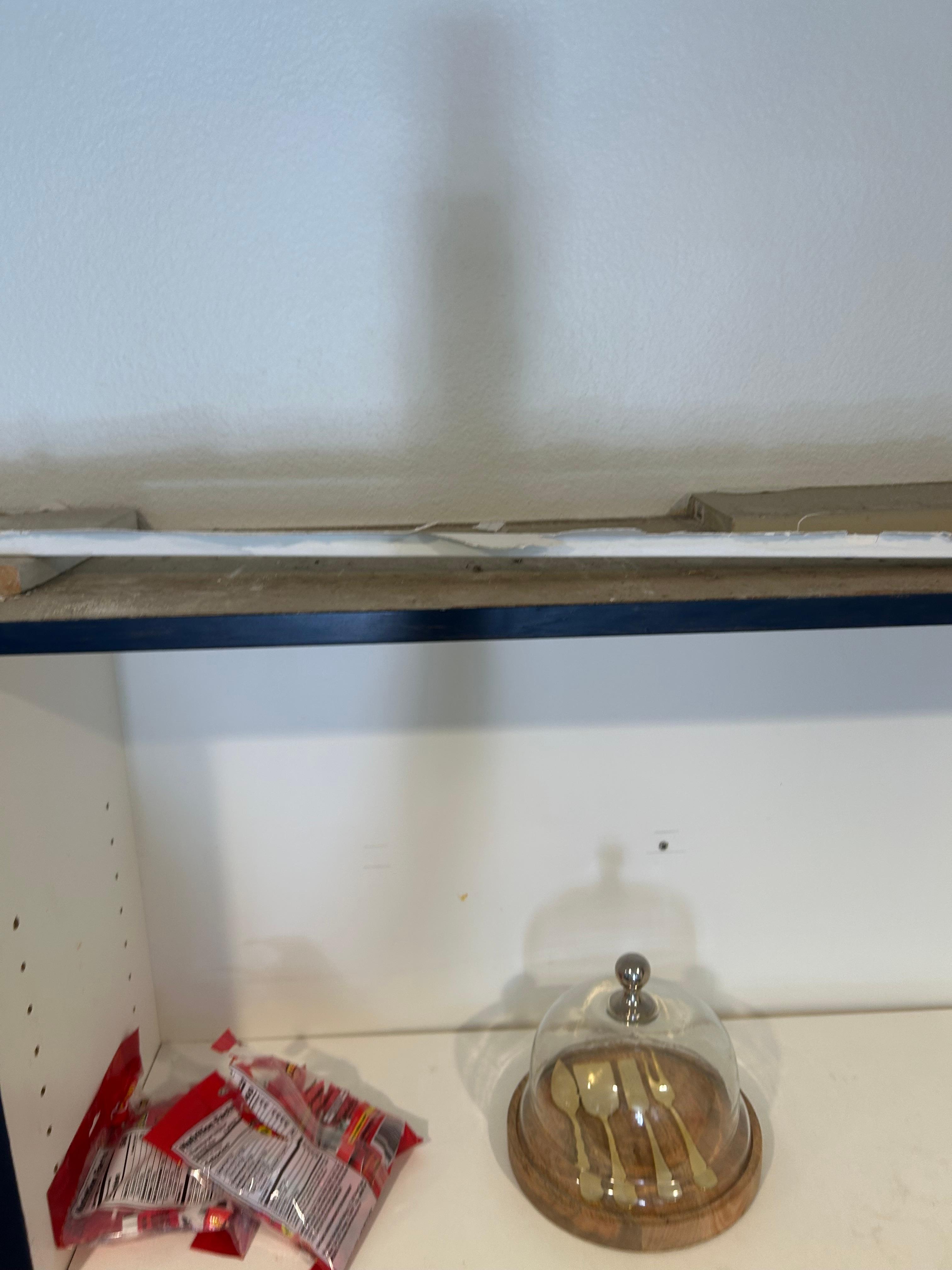 Top kitchen cabinet 