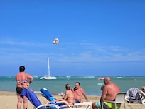 A picture of the ocean.