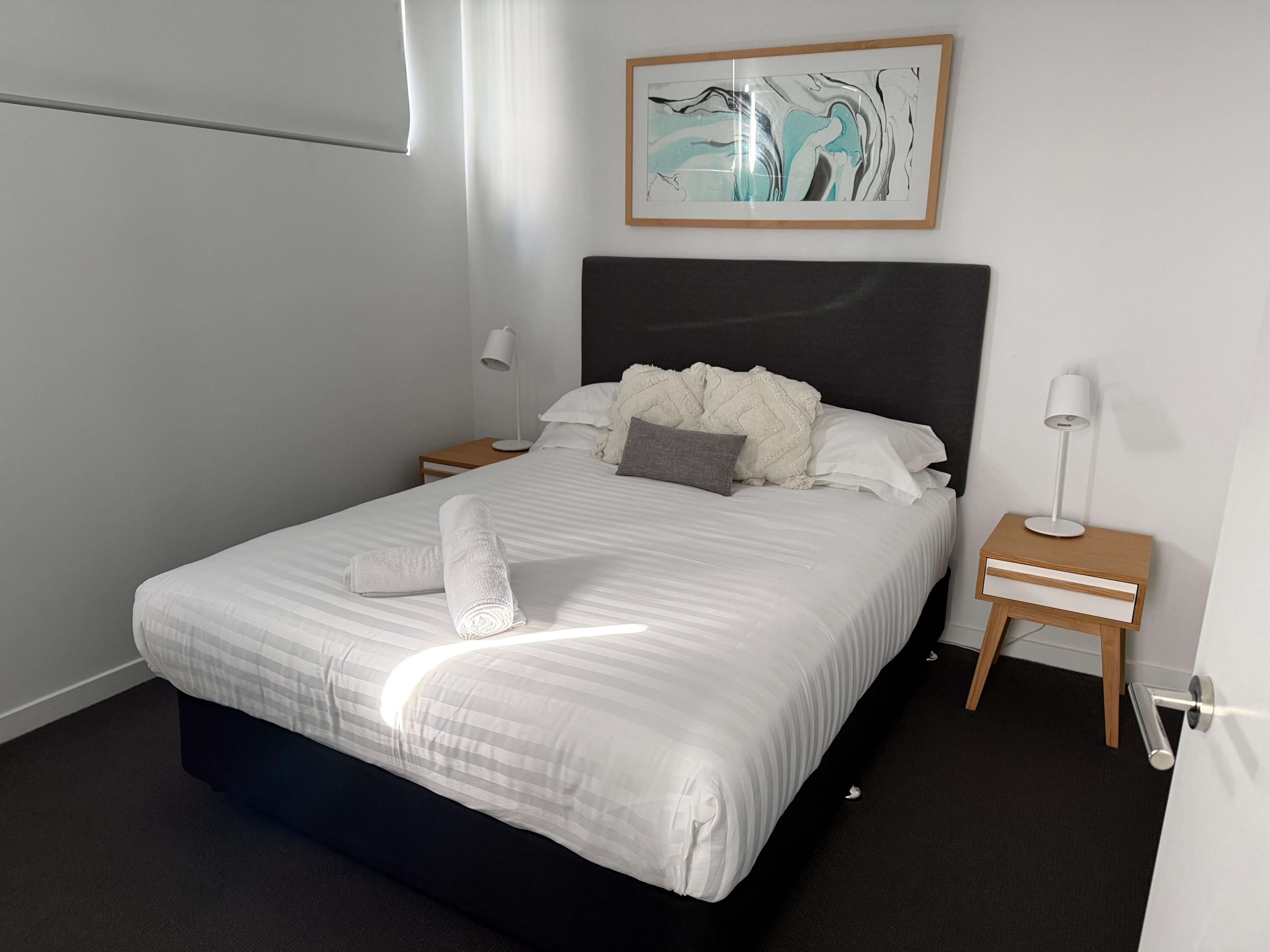 Second bedroom- 1 hand towel without a holder and 2 shower towels- told we needed to buy washcloths if wanted 