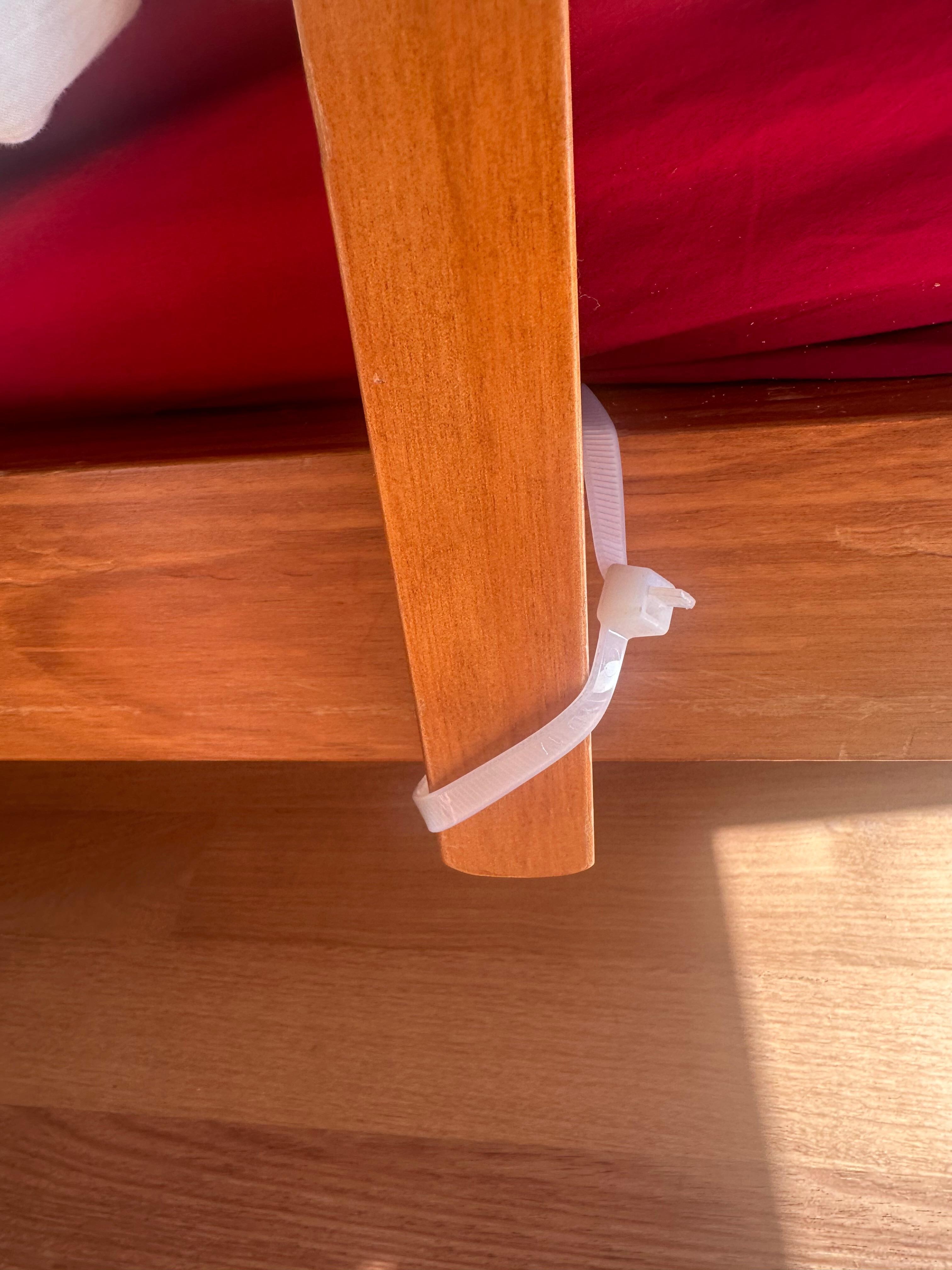 Had to use a cable tie on bunks as was loose and screw was threaded 