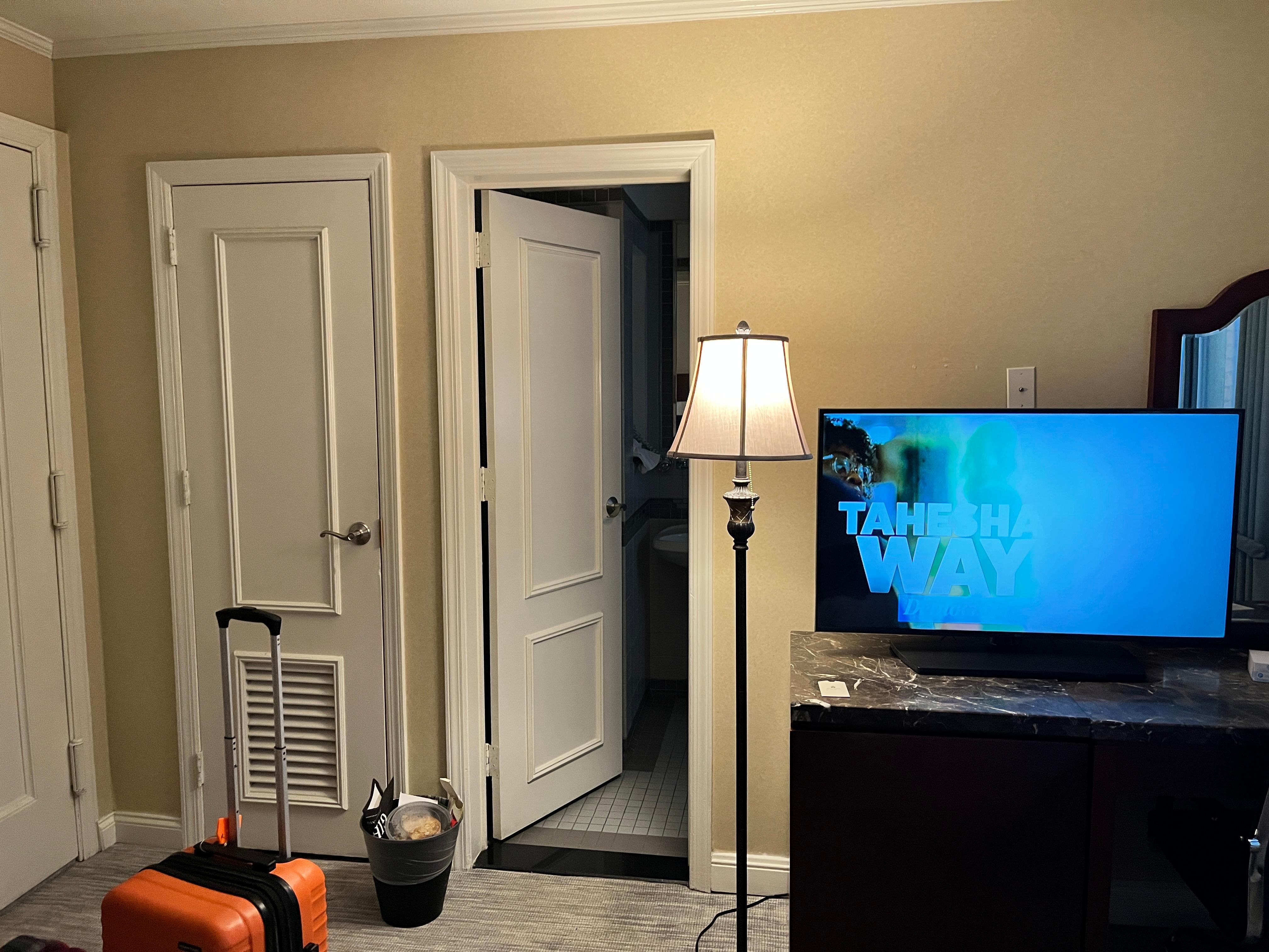 Restroom has a separate room which is nice as other hotel i stayed at the restroom is located in the side if the room with clear glass. No privacy. This hotel has a separate room for privacy. 