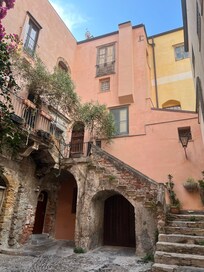 The entrance (lots of steps)
