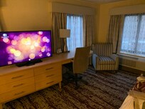 Very comfortable room, nice space