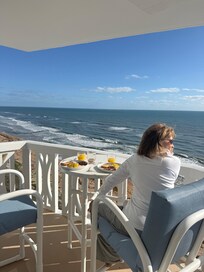 Mid morning breakfast