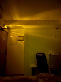 Chambre la nuit, toute lumière éteinte!!