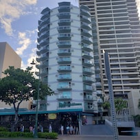 Waikiki Circle Hotel