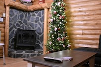 So many holiday details to all the cabins on the property made them beautiful and inviting!