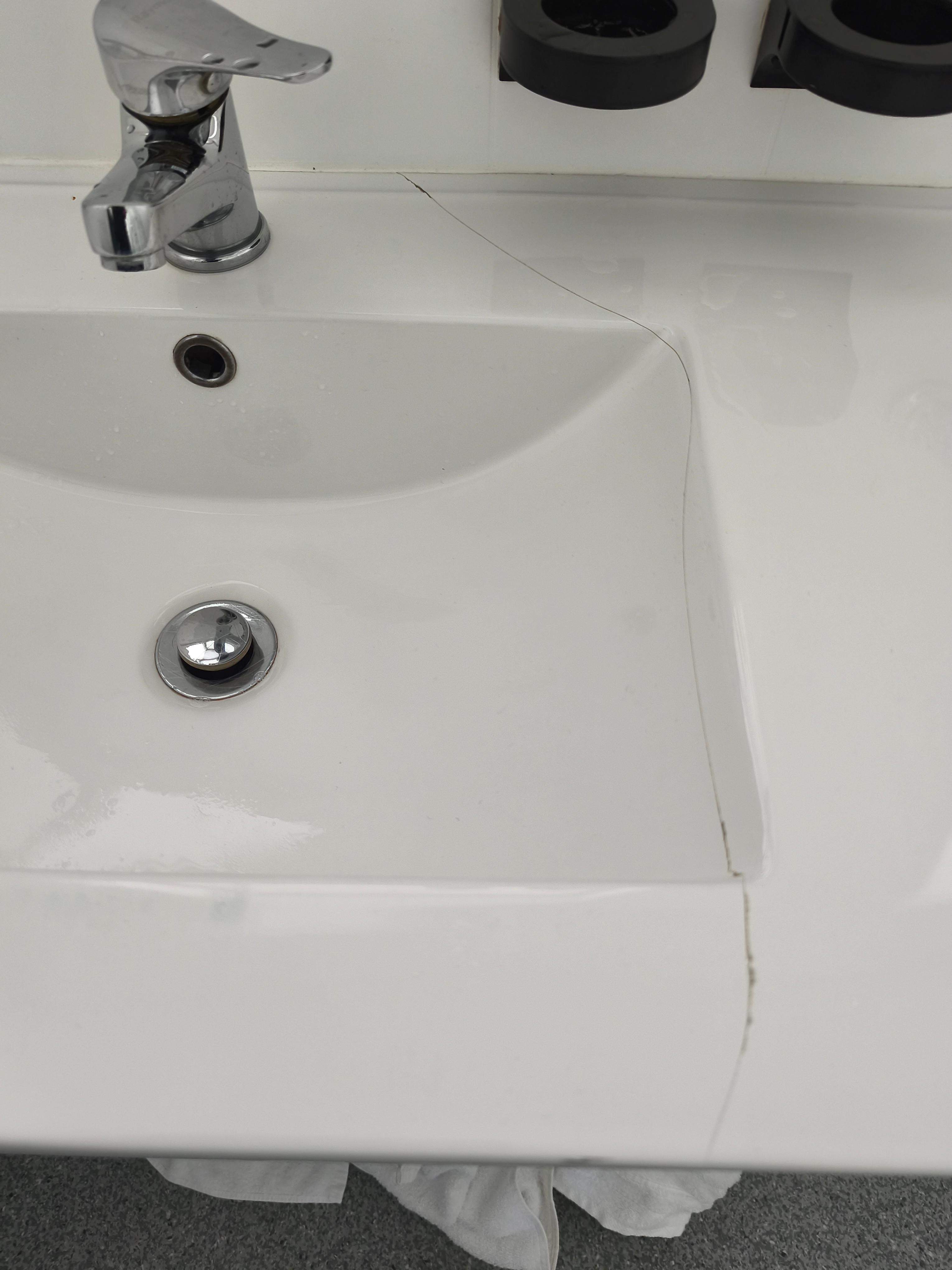 Cracked sink