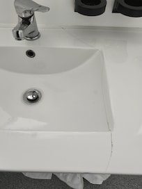 Cracked sink