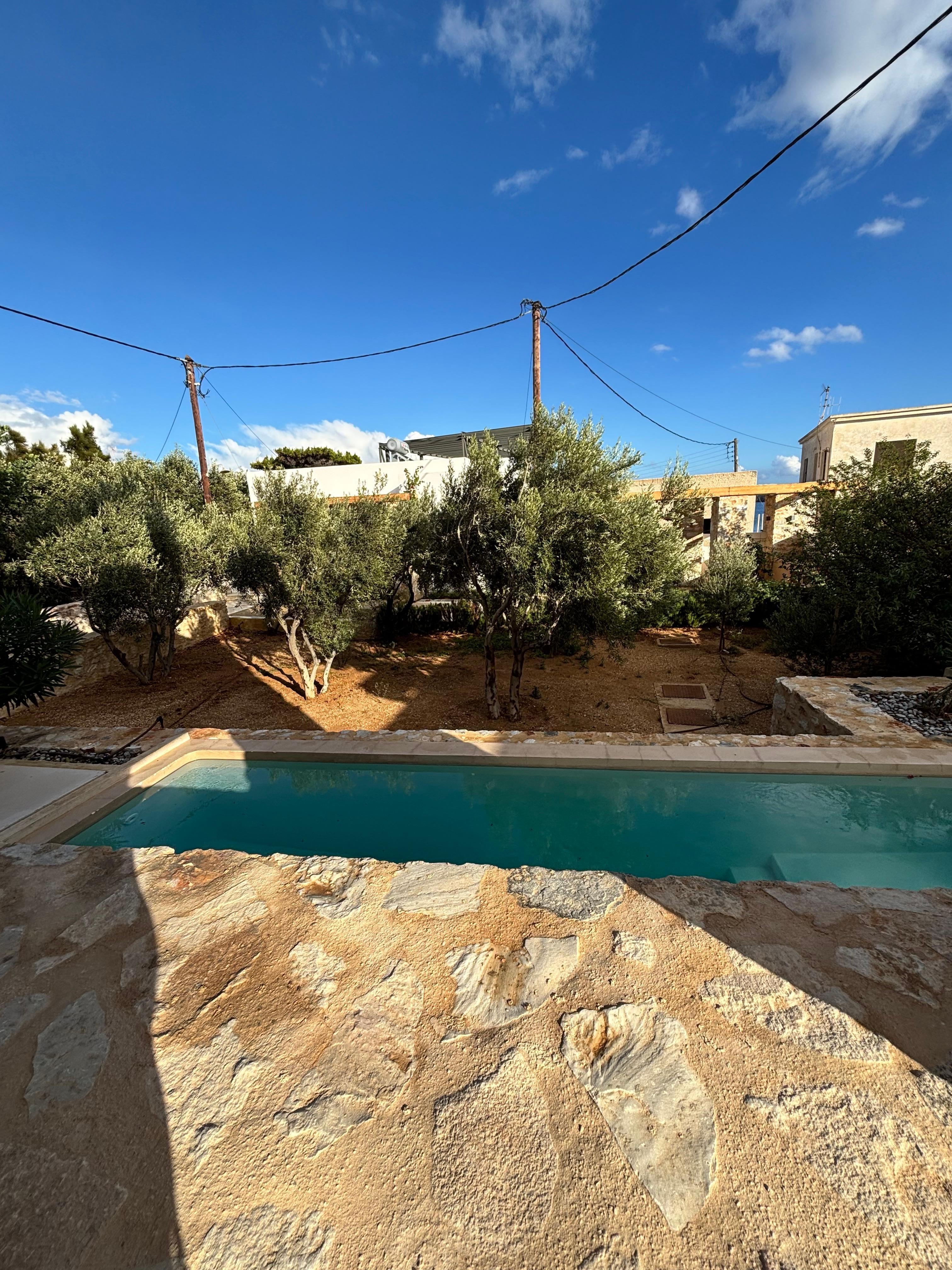 Poolblick von der Terrasse 