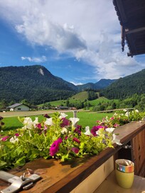 Frühstück auf dem Balkon