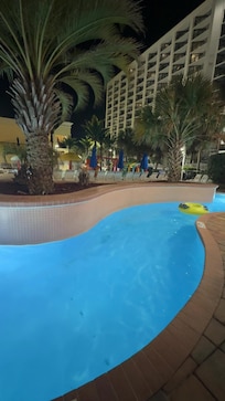 Lazy river