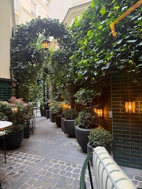 Uteservering vid frukosten