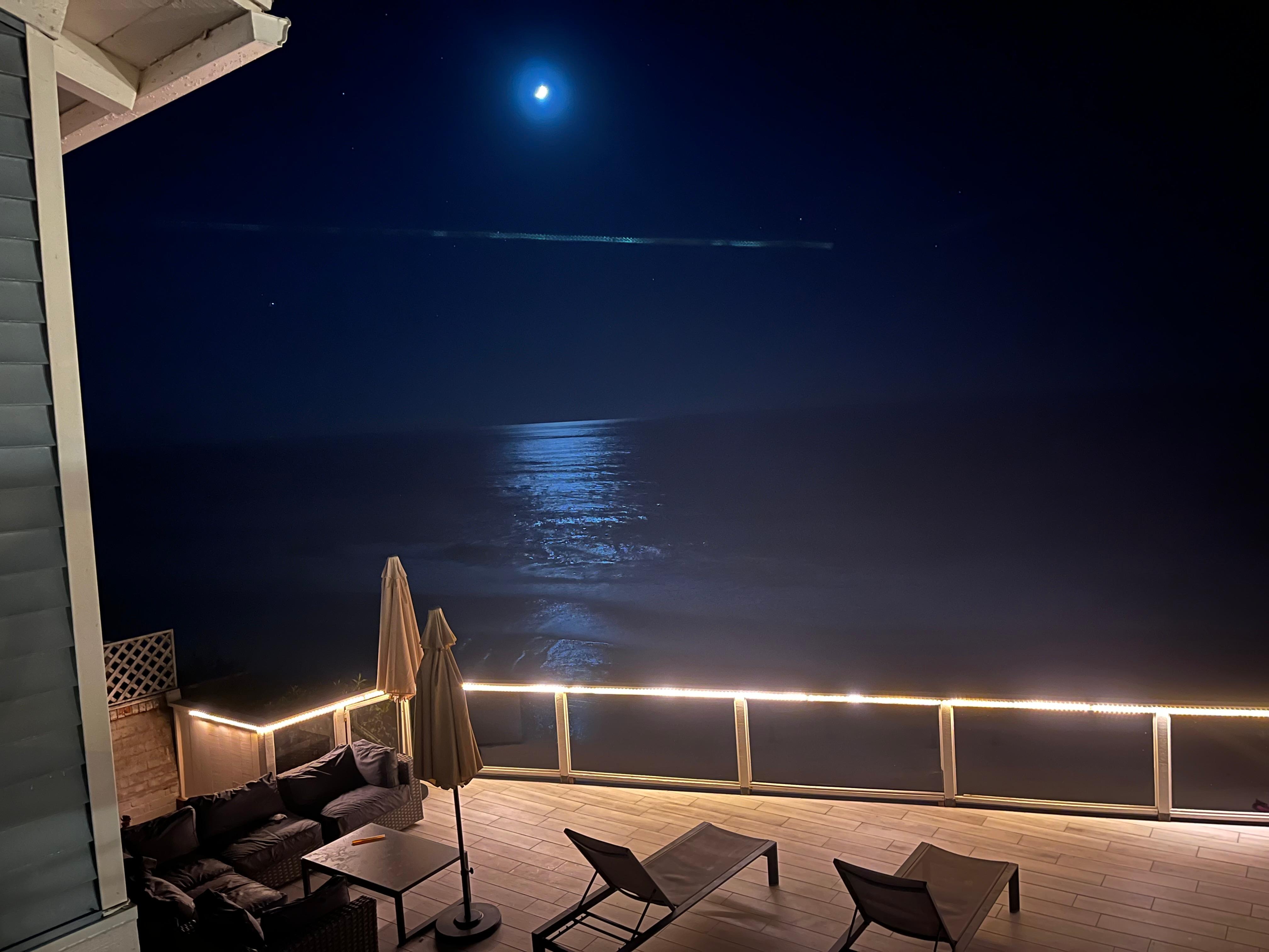  Moonlight over the terrace .