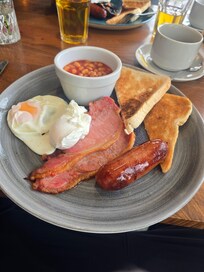 £15 pound breakfast