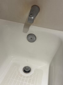 Rusted dirty tub