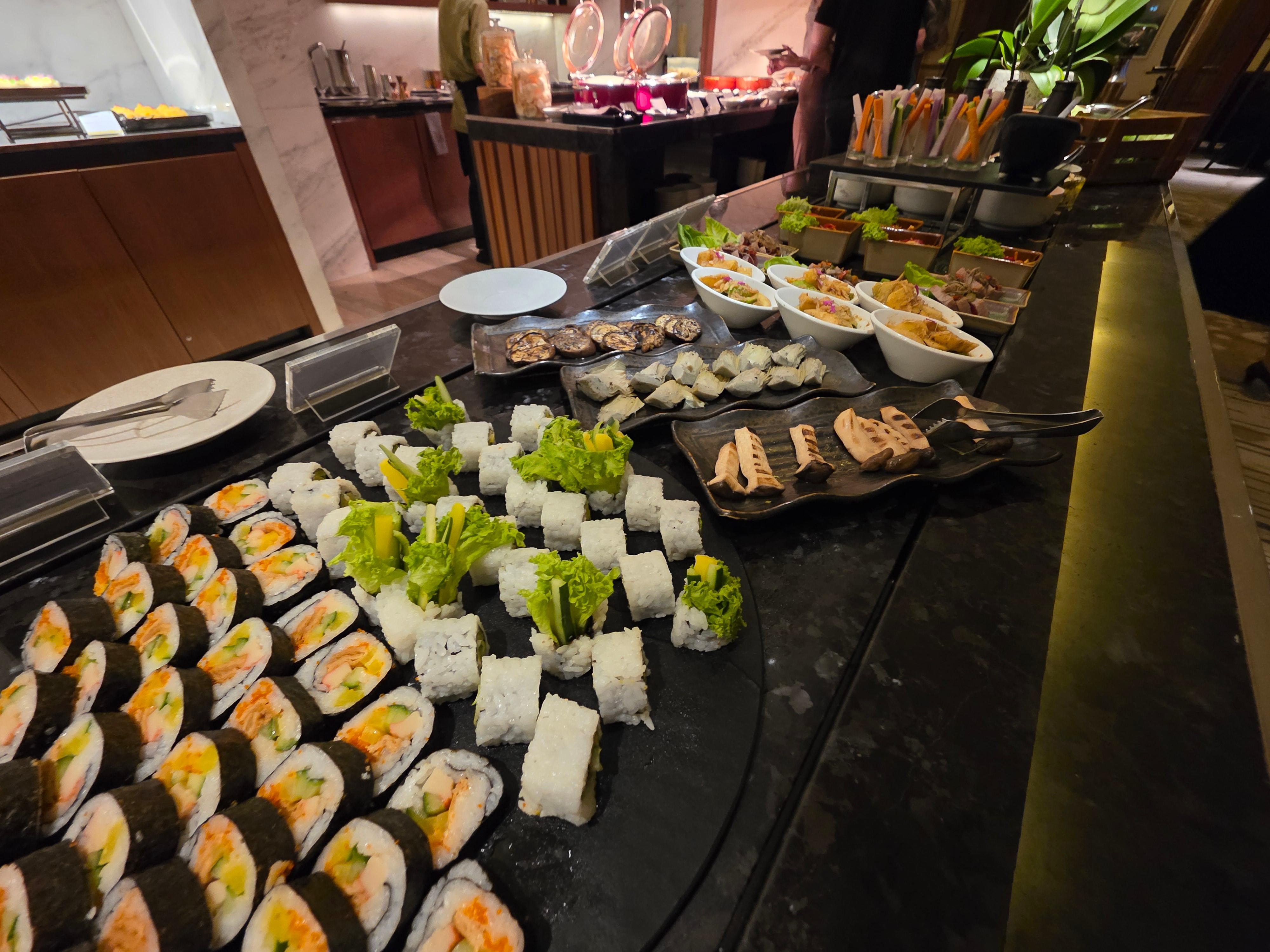 クラブラウンジの食事もじゅうじつしておりました。