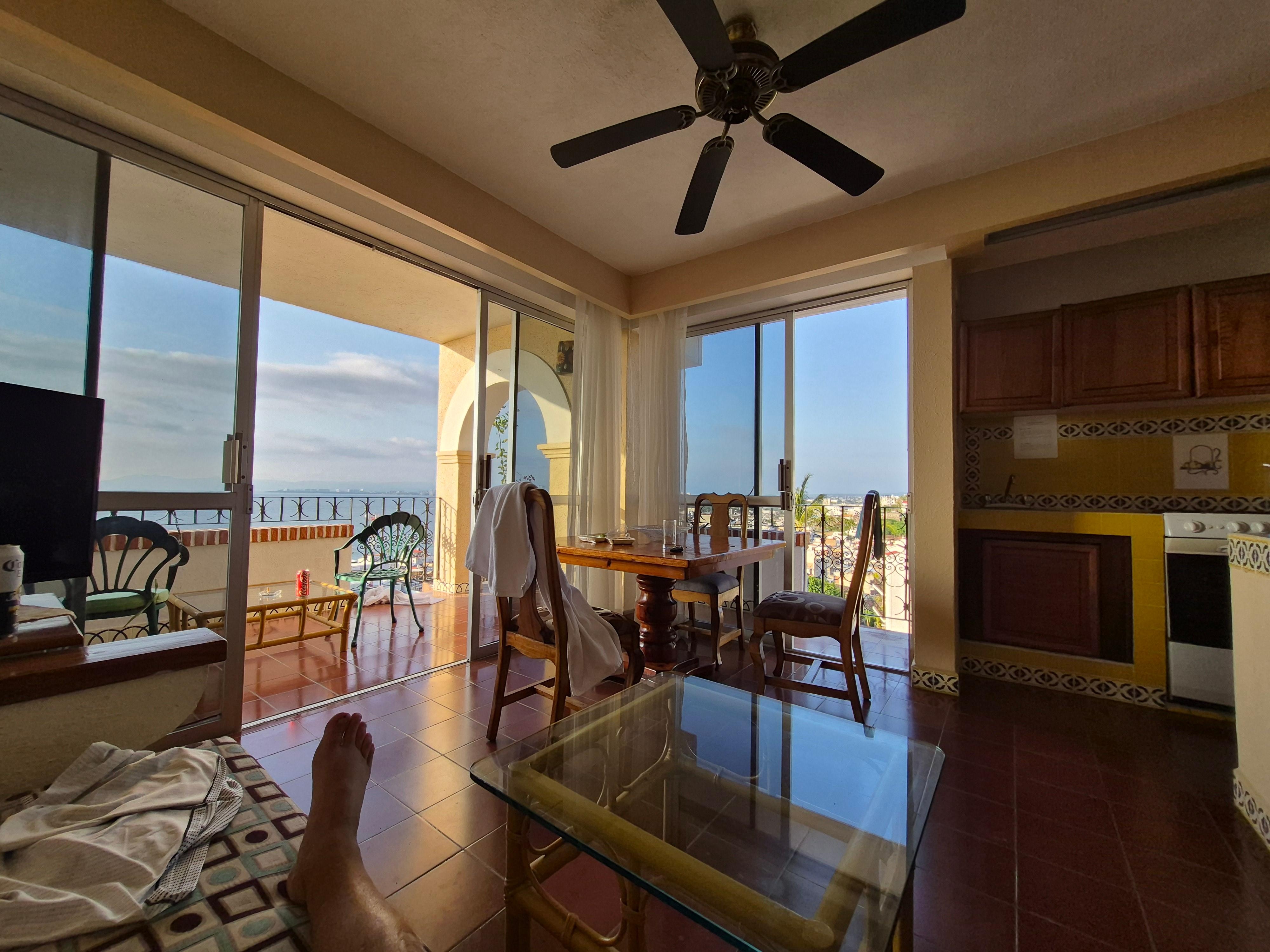 Nice size living and eating area separate from the bedroom area, full appliances and kitchen set up