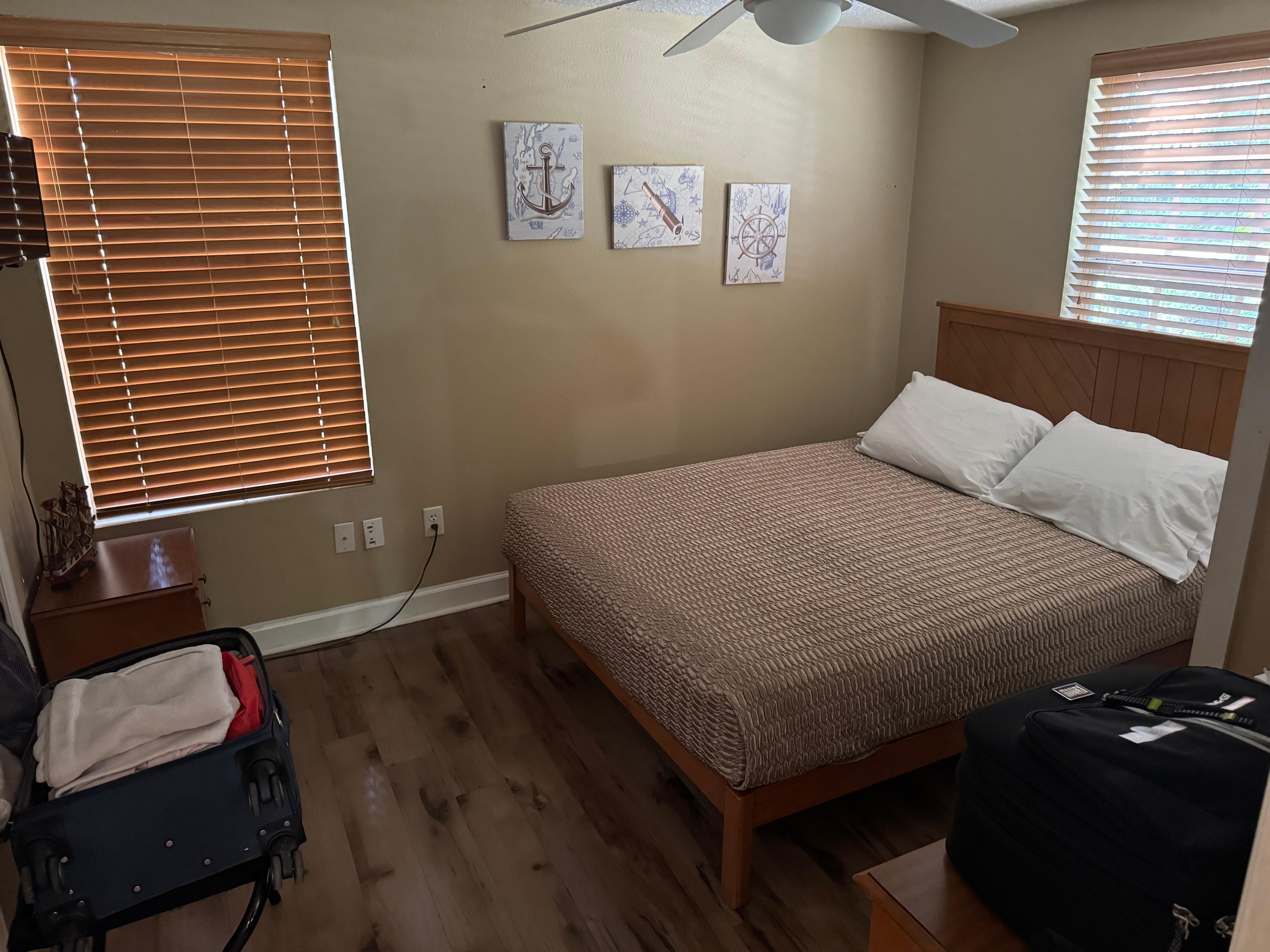 Bed Room w/large bath