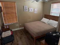 Bed Room w/large bath