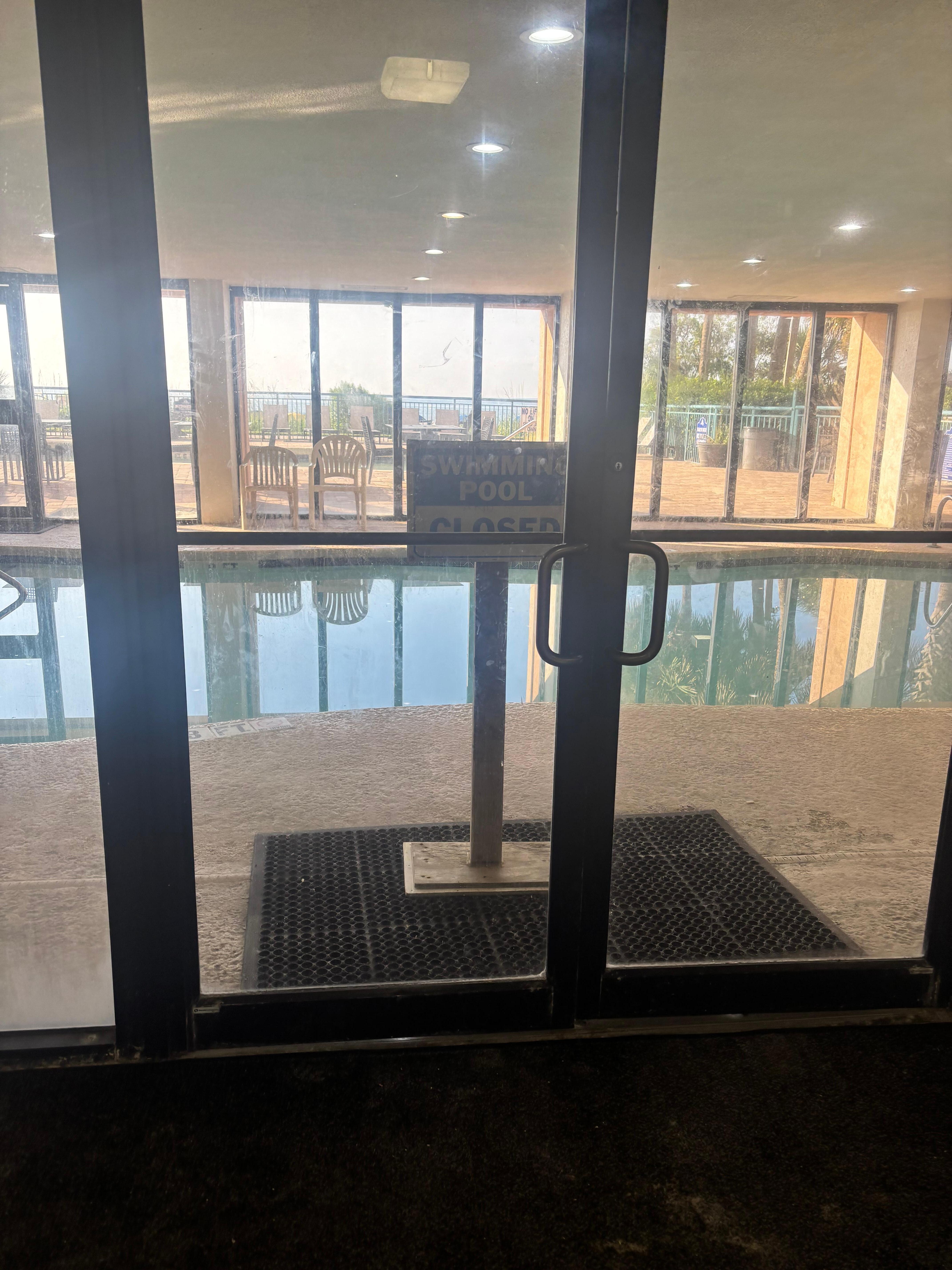 Pool closed for 4/5 days that we were there, and filthy 