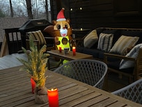 Plenty of room
both inside and out to gather.