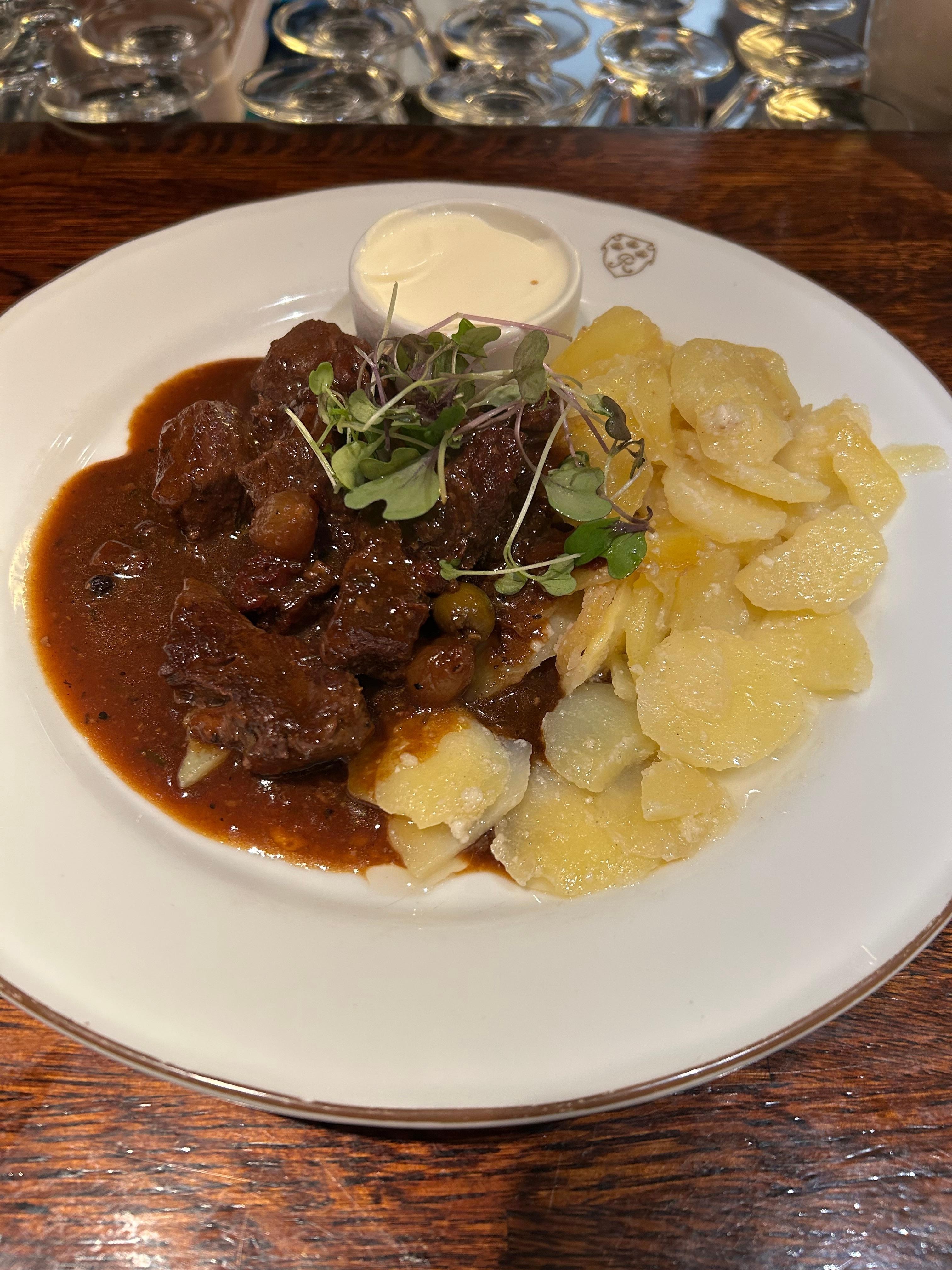 ヘルシンキ中央のレストラン: ラムのシチュー
最高に美味しかった！