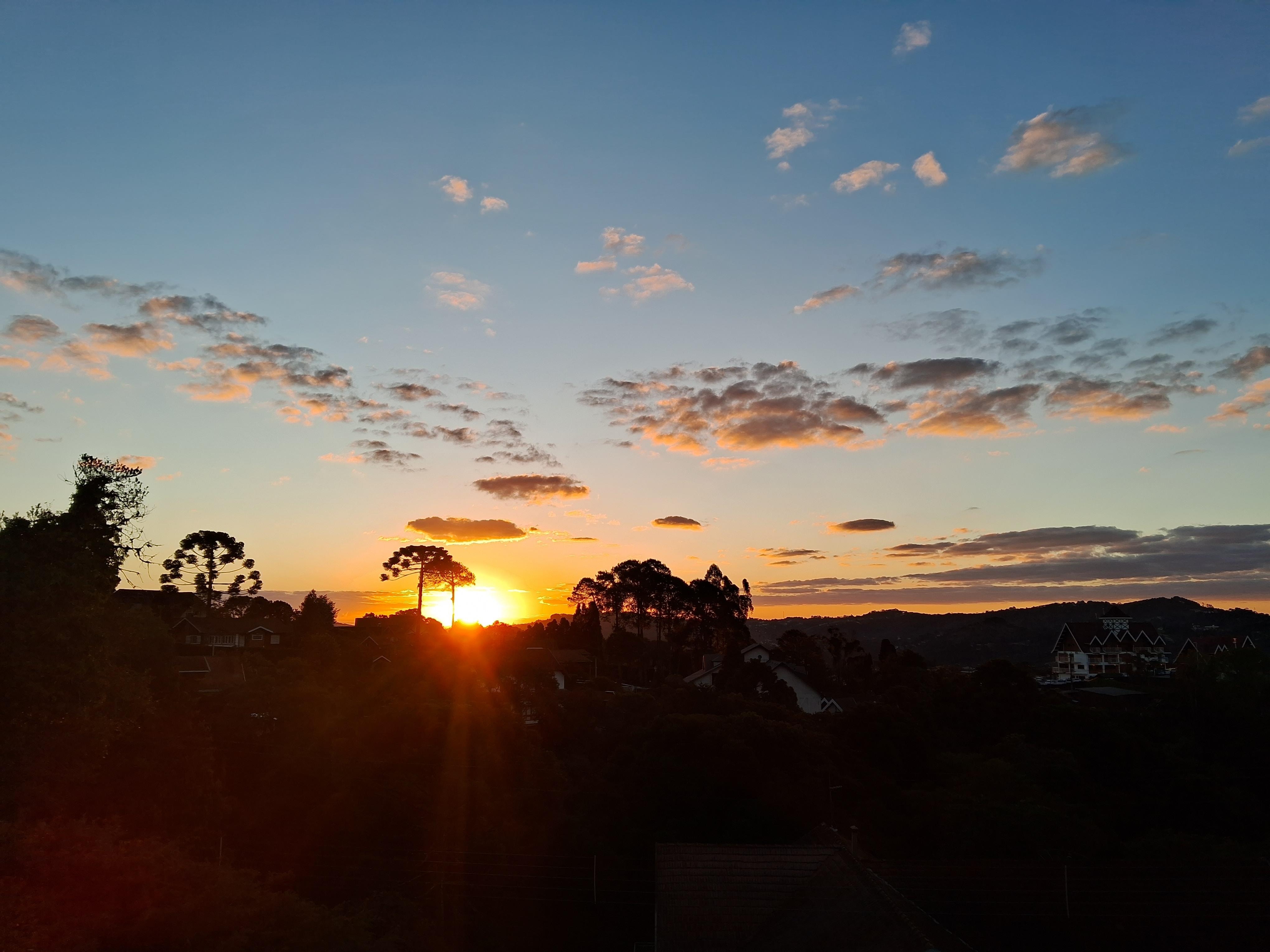 Por do sol... a vista do hotel é magnífica, visitei pontos turísticos bem a quem
