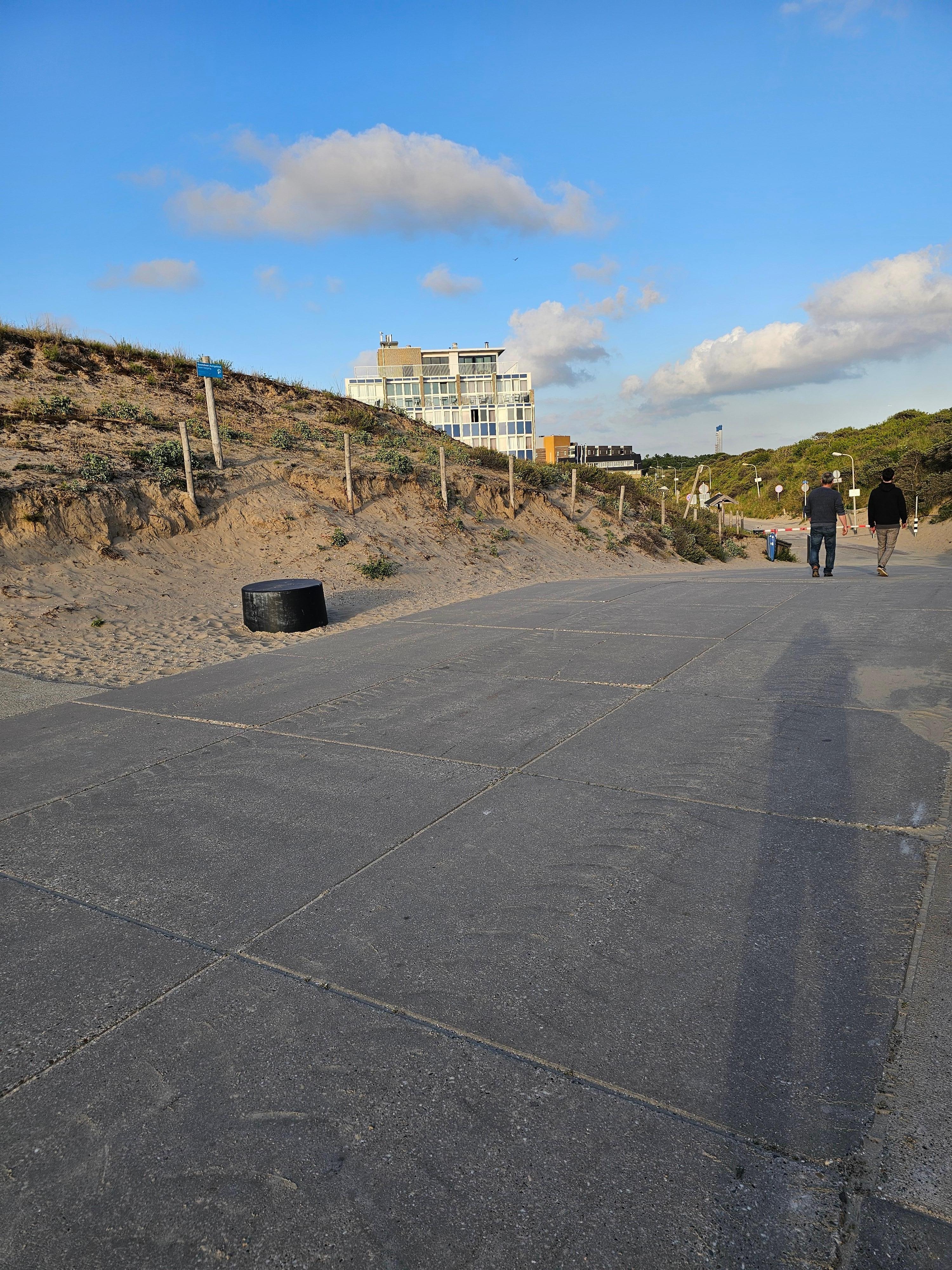 Dünenweg vom Strand aufs Hotel 