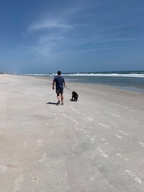 Beautiful empty beach, didn’t see very many people.