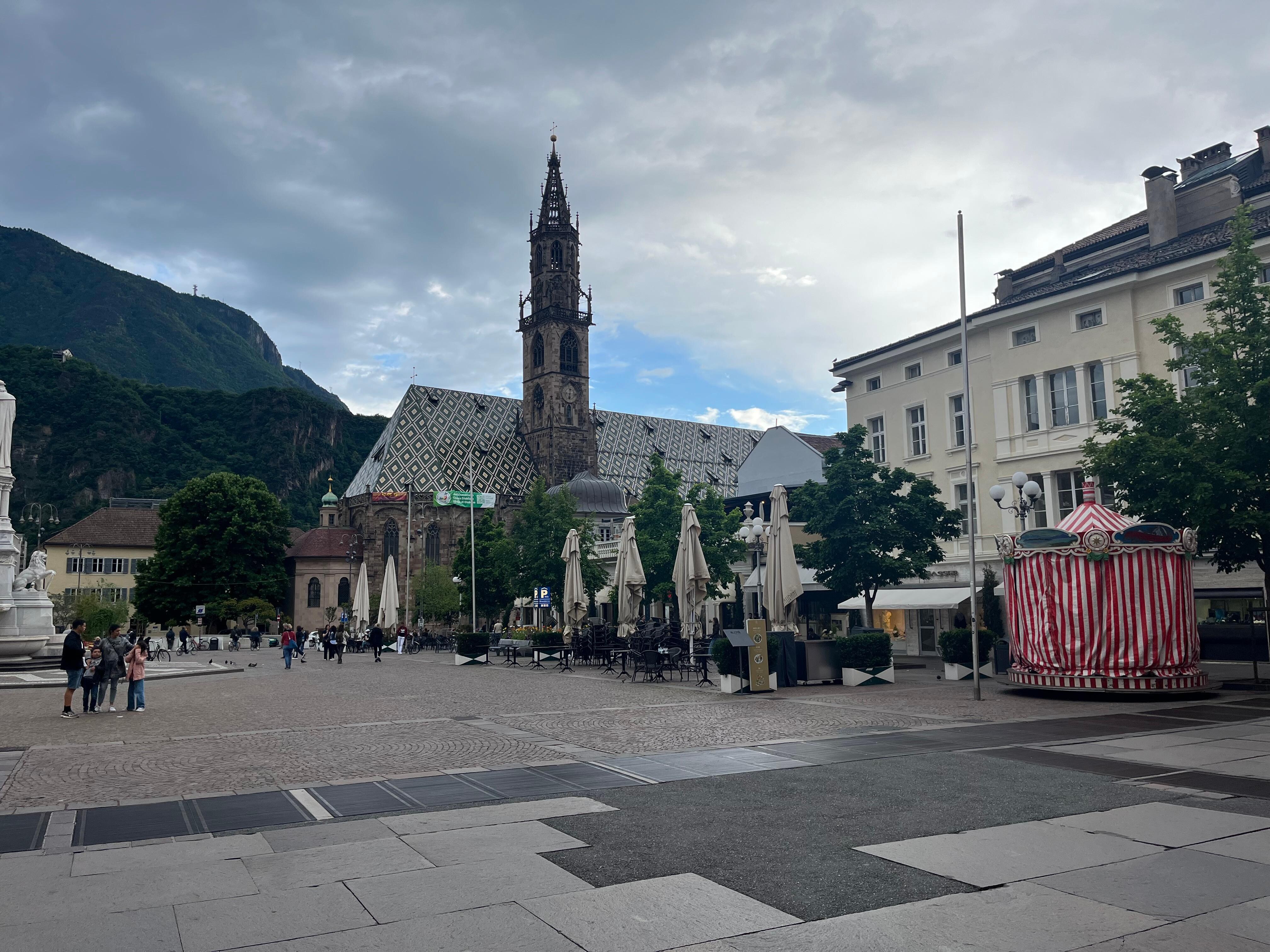 The square with the Duomo