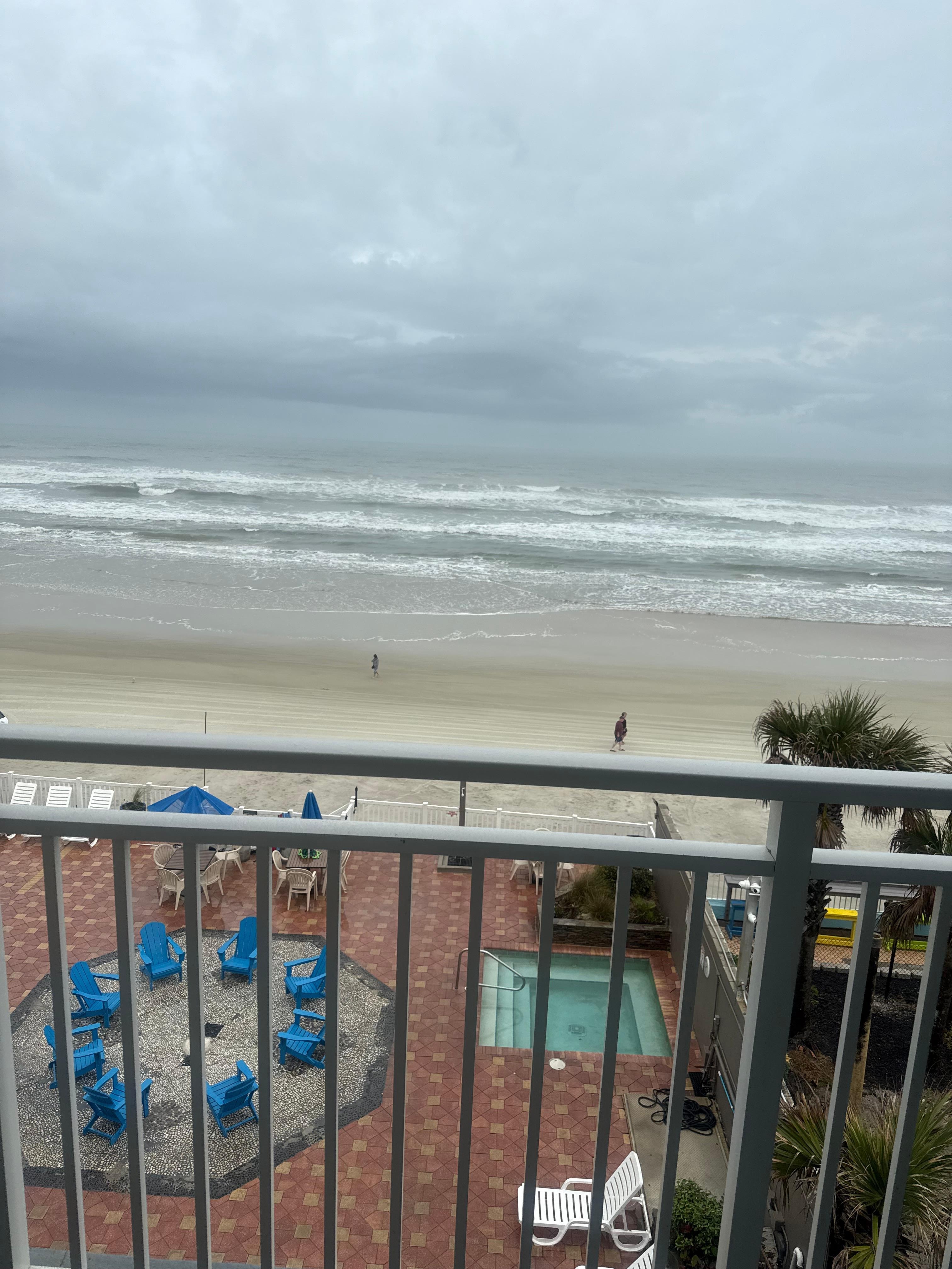 property very secure security did job very well.  never felt lime i was in a tourist town