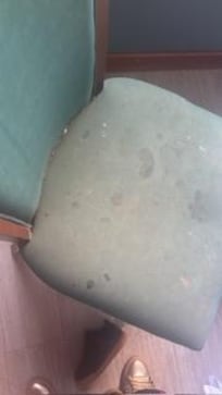 a cadeira que estava na escrivaninha do meu quarto