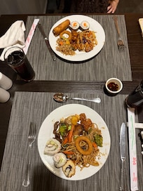 Foods are amazing. Always left with full of stomach 😋😋😋