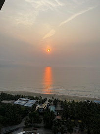 この日は曇りがちだったが朝日が見れました