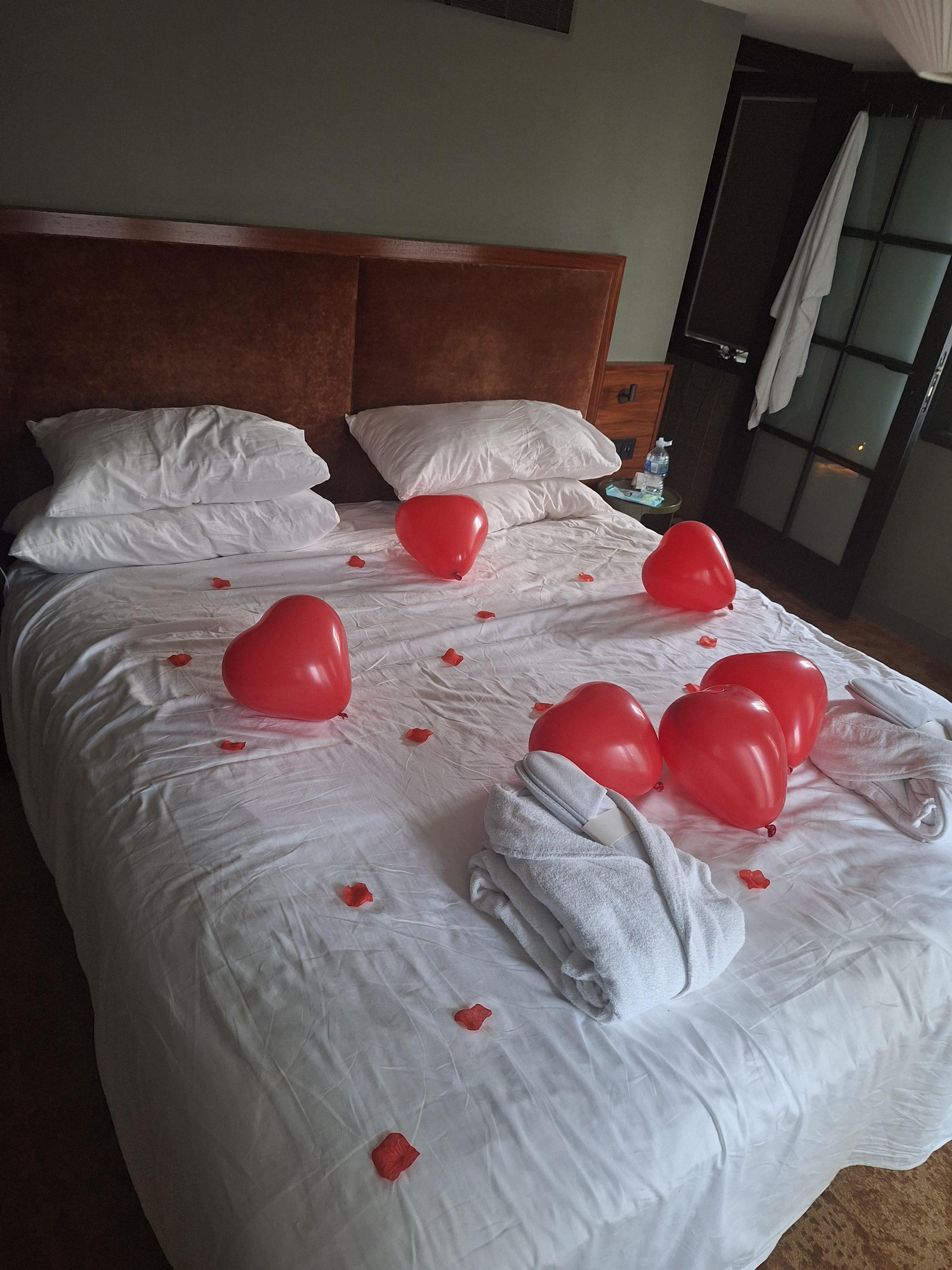 Surprise petals and balloons