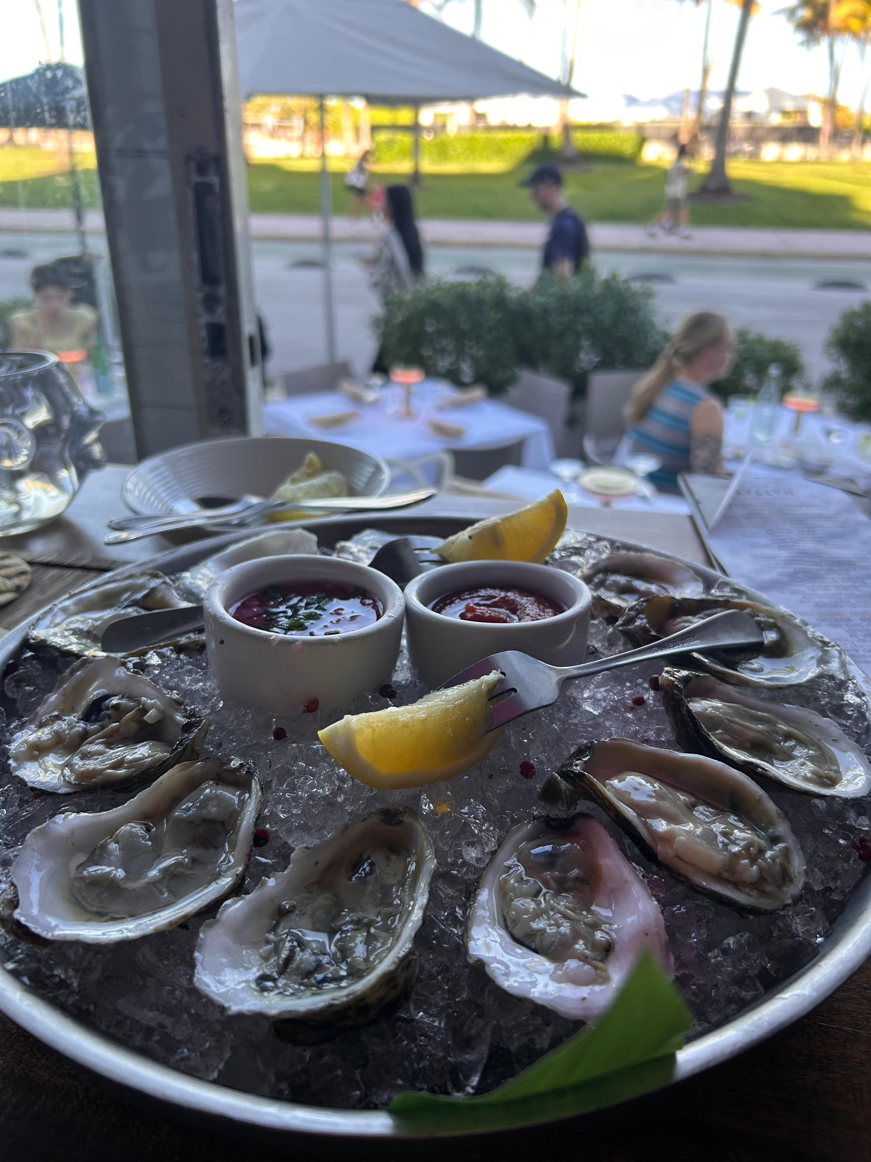 Happy hour oyster 
