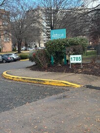 Unsafe staff and shuttle driver. Extremely rude front desk. Except Ms. Pat she is a gem. Please contact me back. Ty